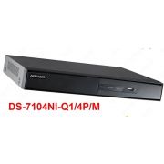 Система видеонаблюдения DS-7104NI-Q1/4P/M