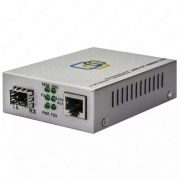 Медиаконвертер 10/100/1000-Base-T c PoE / 100/1000Base-FX с SFP-портом